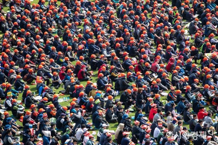 [포토] 서울광장에 운집한 노동자들