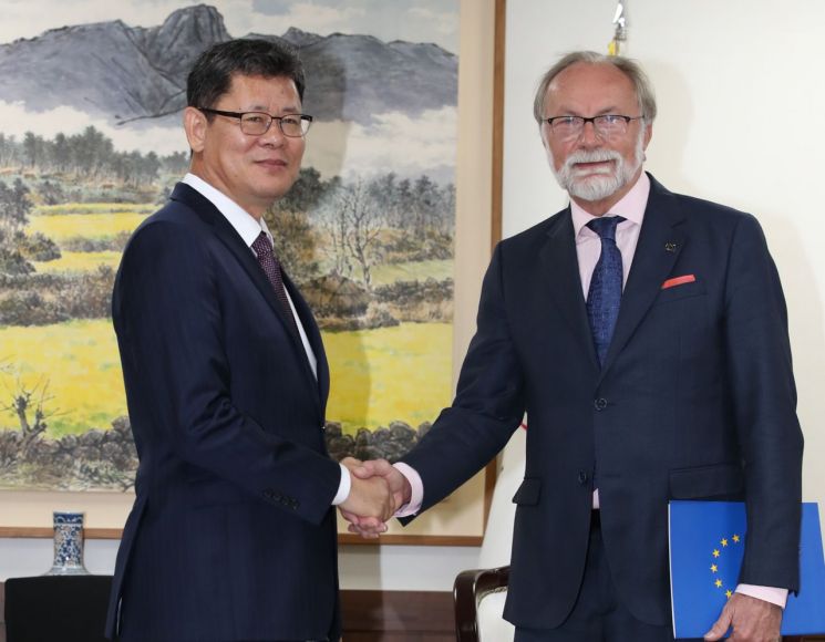 김연철 "EU, 북한 비핵화의 중요한 파트너"