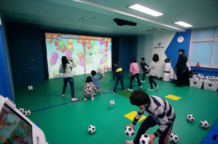 광주시, 초등학교에 날씨 영향없는 ‘가상현실 스포츠실’ 보급