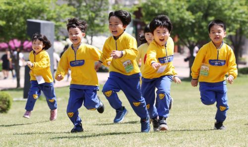 유치원·어린이집 공통 '개정 누리과정' 내년 3월부터 적용