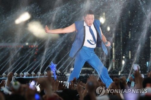 '공연의 제왕' 싸이, SNS 통해 '2019 흠뻑쇼' 예고