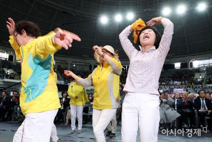 [포토]'오늘은 어버이날, 우리가 주인공'