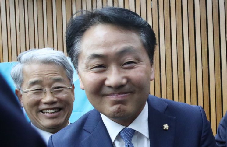 김관영 "지금까지 사퇴거부는 당 단합 위한 나의 작전" 