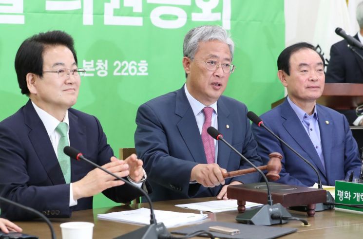 민주평화, 신임 원내대표에 유성엽 의원 선출..."민주당 2중대는 없다"