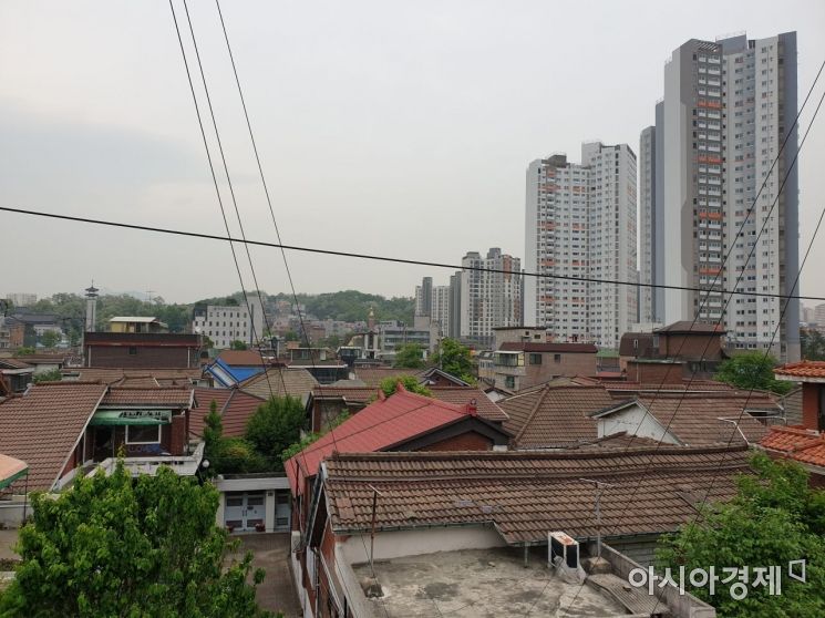 서울의 한 재개발 단지 전경.