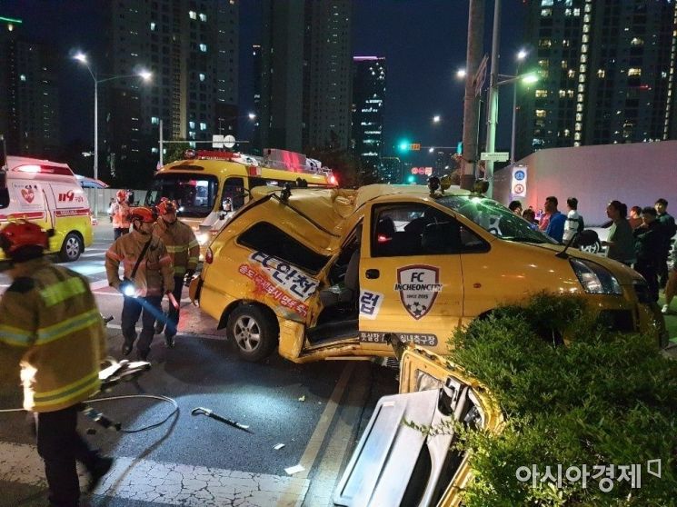 '초등생 2명 사망' 인천 축구클럽 승합차 운전자에 구속영장 신청