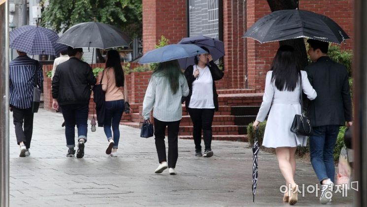 [포토] 5월 더위 식혀준 봄비