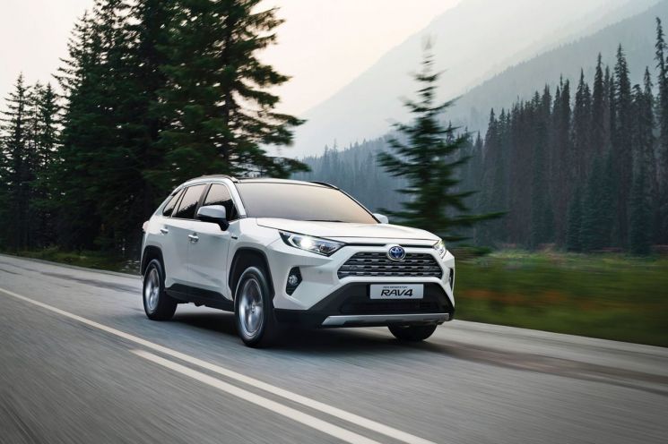 토요타 SUV RAV4