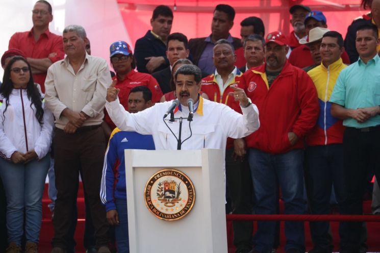 넉달된 베네수엘라 사태…마두로 "조기 총선" 제안
