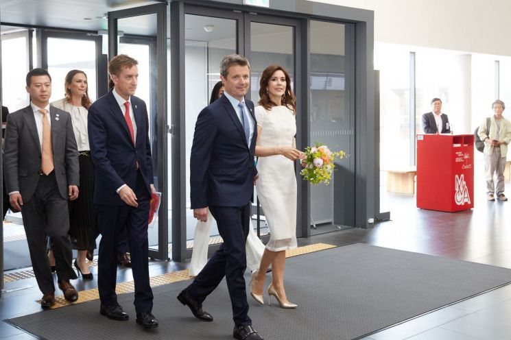 덴마크 왕세자 부부, 국립현대미술관 '아스거 욘' 전시 개막식 참석