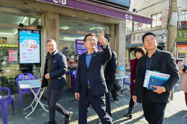 류경기 중랑구청장 '사가정역 먹자골목 특화거리 조성' 위한 중랑마실 개최 