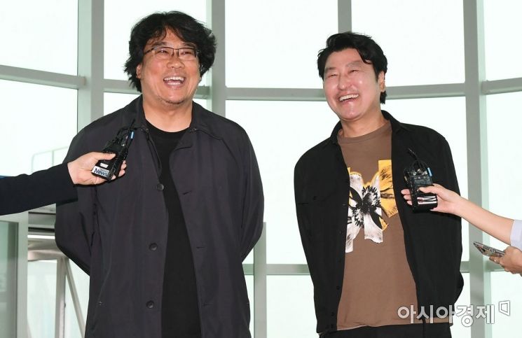 [포토] 환하게 웃는 봉준호 감독과 송강호