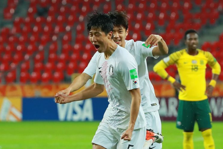 [U-20 월드컵] 김현우 결승골 韓, 남아공 꺾고 F조 2위