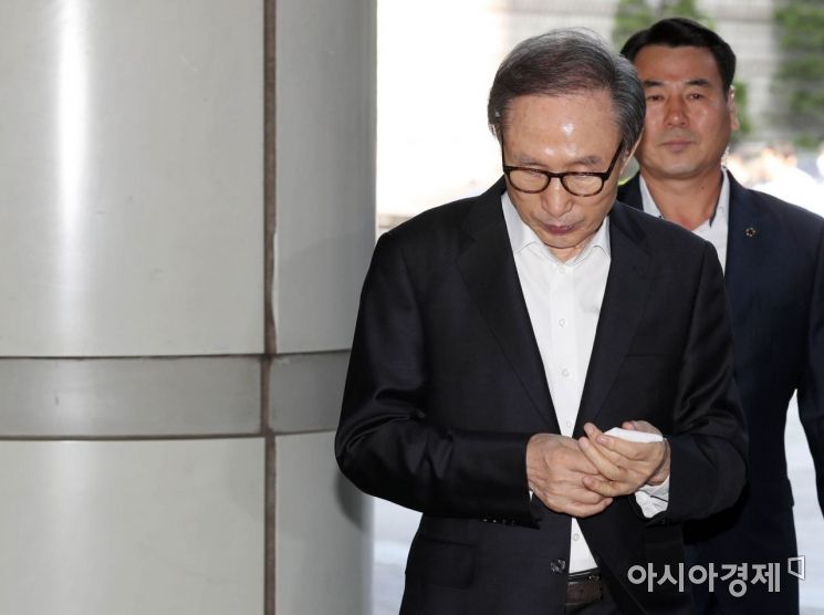 검찰, 'MB-삼성 뇌물' 정황 추가 파악…항소심 결심 연기될 듯