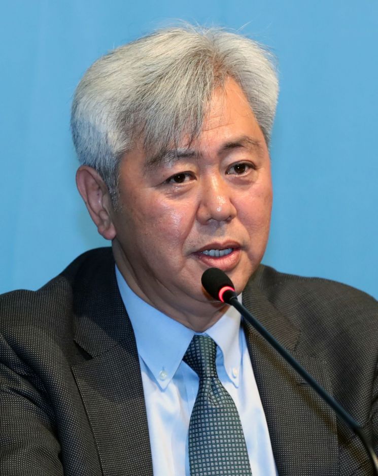 앤드루 김 전 미국 중앙정보국(CIA) 코리아미션센터장이 29일 오전 서울 중구 웨스틴조선호텔에서 국가안보전략연구원 주최로 열린 '2019 글로벌 인텔리전스 서밋' 미디어 Q&A에서 기자 질문에 답하고 있다. <사진=연합뉴스>