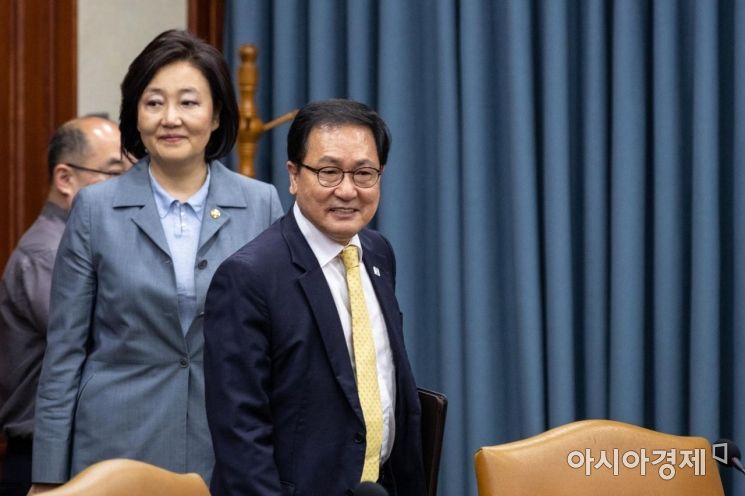 [포토]국정현안점검조정회의 참석한 유영민 장관-박영선 장관