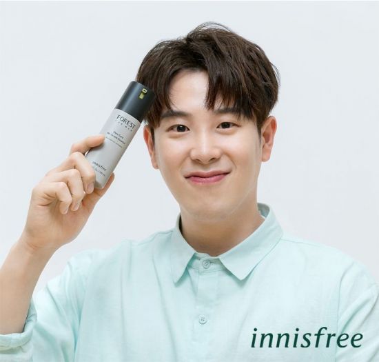이니스프리, '포레스트 포맨 올인원 에센스' 모델에 블락비 피오 발탁