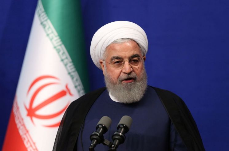 이란 대통령 "美 정중히 국제규범 따르면 대화 찬성"