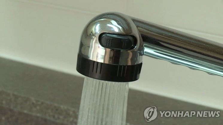 소방청, '붉은 수돗물' 인천에 급수차 20대 추가 투입 