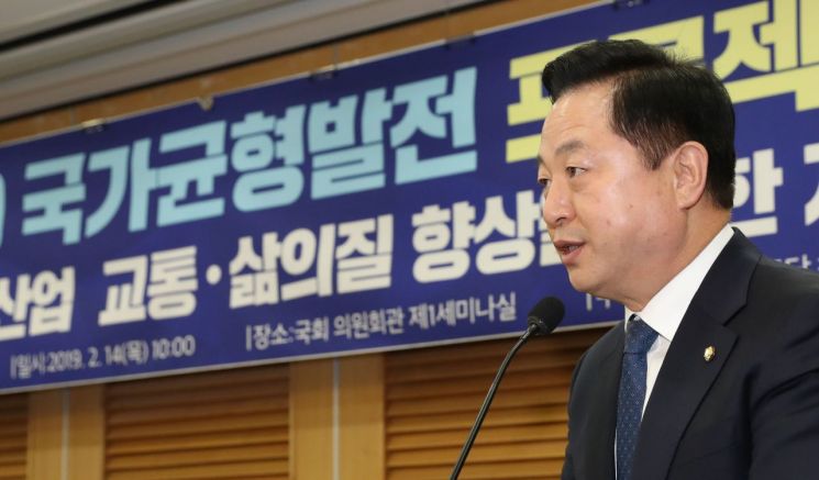 [정치, 그날엔…] 이장 출신 '리틀 노무현', 다시 그날이 온다면…