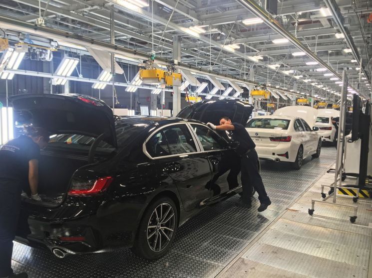 BMW, 미-멕시코 관세 갈등에도 "생산 계획 변경 無"