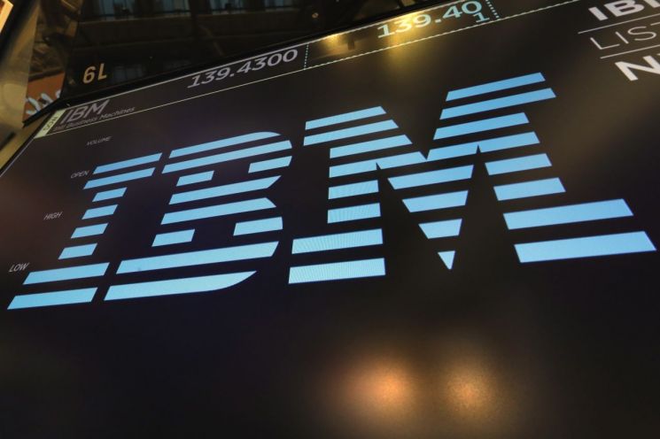 "IBM, 1700명 구조조정 추진…고부가가치 사업에 집중"