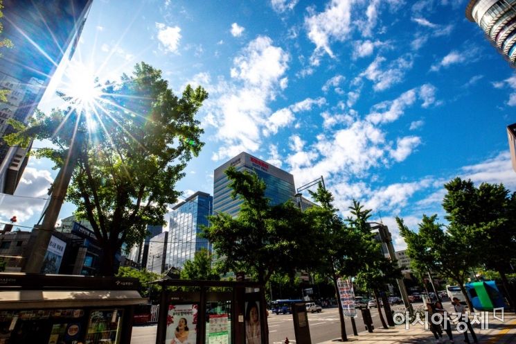 [포토]비 그친 서울 도심