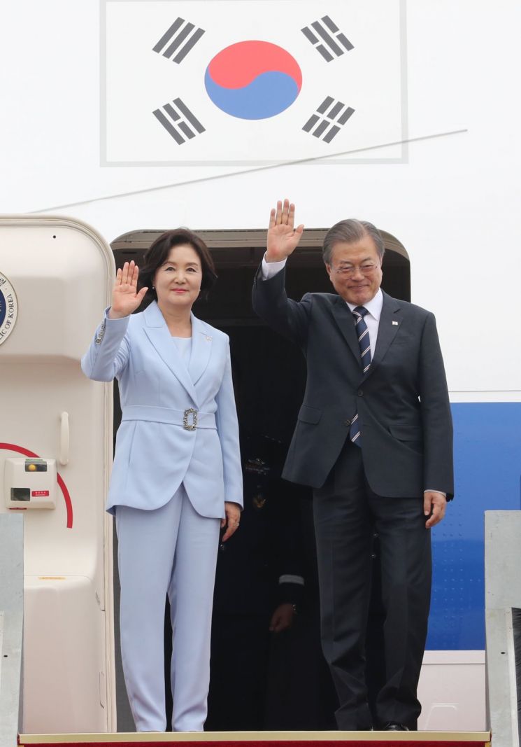 野3당 "文 북유럽 순방, 외교지평 확대 기대"…한국당 "현실도피"