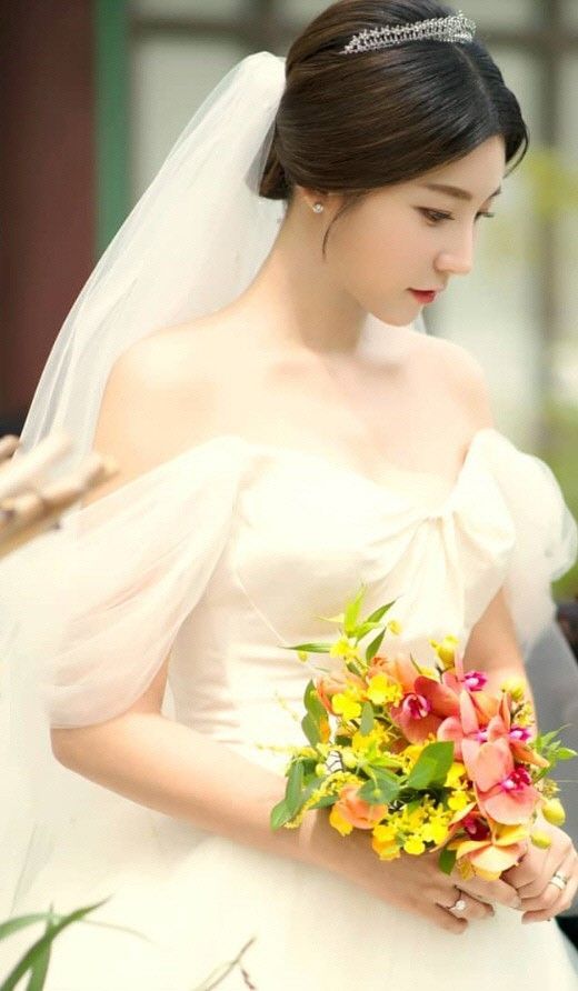 구지성 "더없이 행복한 결혼식…눈물 참느라 힘들었다"