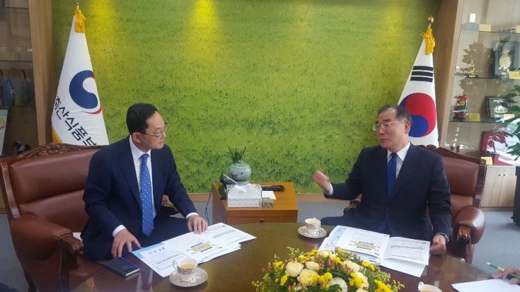 명현관 해남군수, 이개호 농림축산식품부장관 면담