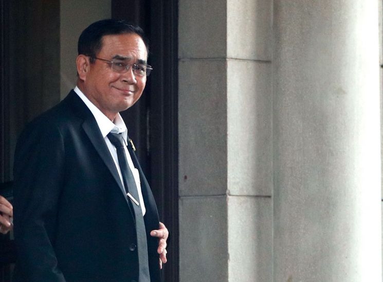 쁘라윳 태국 총리, 국왕 승인…임기 공식 시작 