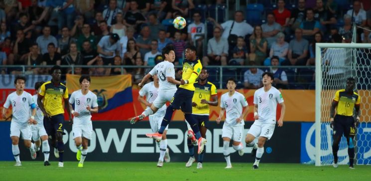 "이강인 패스 최고였다" 日 누리꾼, '한국 U-20 월드컵 결승 진출' 응원