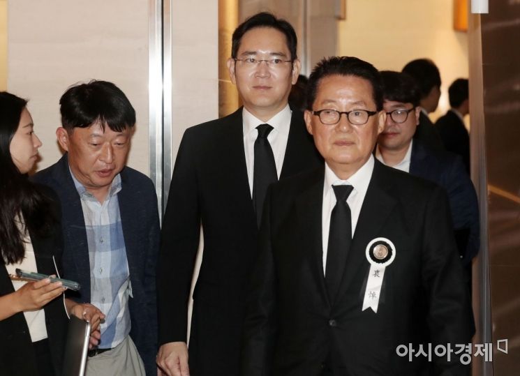 [포토]함께 걷는 이재용·박지원