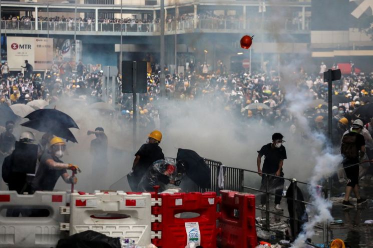 美하원 "中, 홍콩 시위 폭력 탄압은 실수가 될 것"