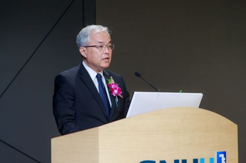 백롱민 신임 분당서울대병원장이 13일 취임사를 발표하고 있다.