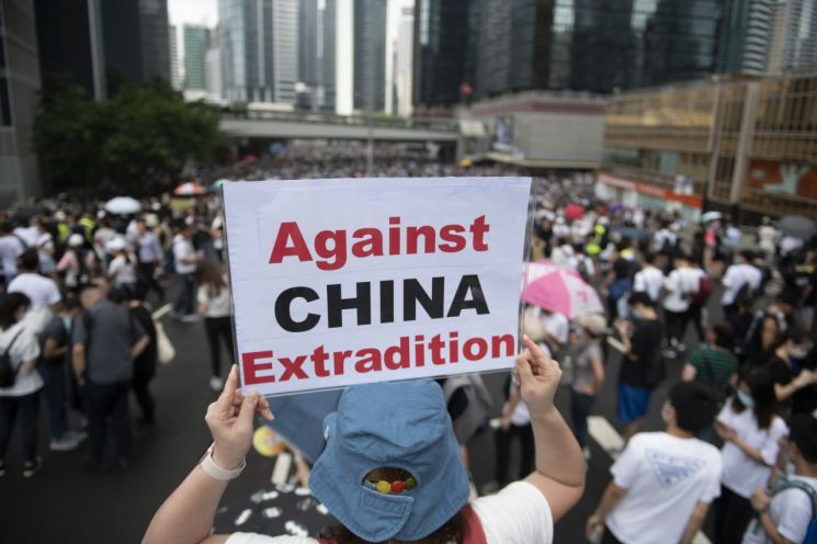 홍콩 '송환법' 반대 집회서 울려퍼진 '임을 위한 행진곡'