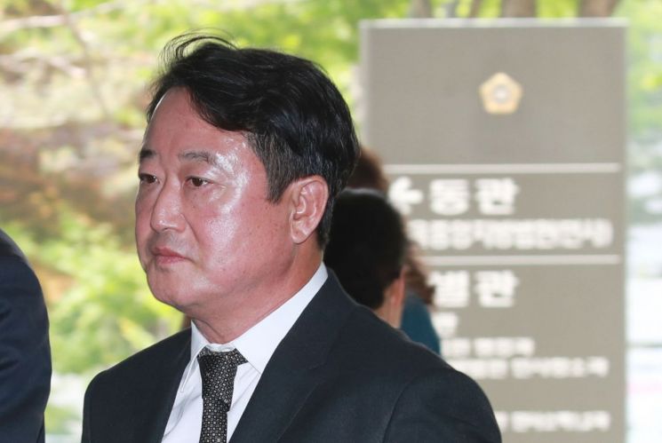 검찰, '인보사 사태' 이웅열 전 코오롱 회장 출국금지