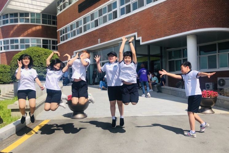 전남 학생창의력 챔피언 대회에서  대상을  수상한 광주교육대학교목포부설초등학교 청정수 팀