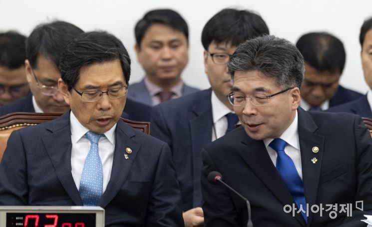 [포토] 국회에서 만난 박상기 장관·민갑룡 청장