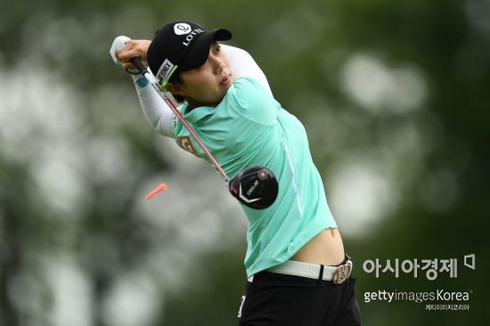 김효주가 KPMG위민스 PGA챔피언십 첫날 3번홀에서 티 샷을 하고 있다. 채스카(美 미네소타주)=Getty images/멀티비츠