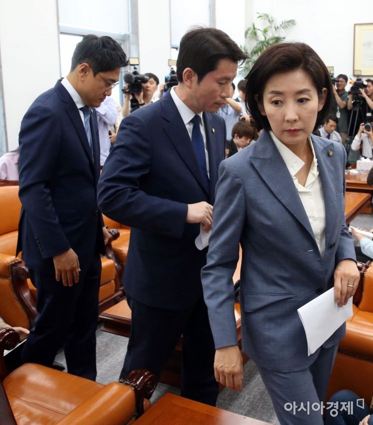 한국당으로 기운 국회 파행 책임론…이제 '뷔페식' 복귀도 부담