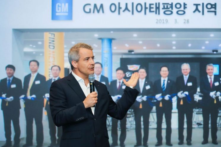 GM 해외사업부문 사장, 한국GM 방문…임직원 협력 강조