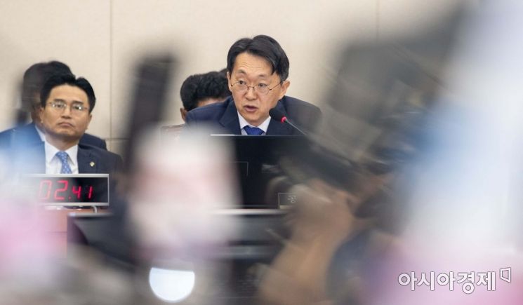 [포토]유승민 의원 질의에 답하는 김현준 국세청장 후보자