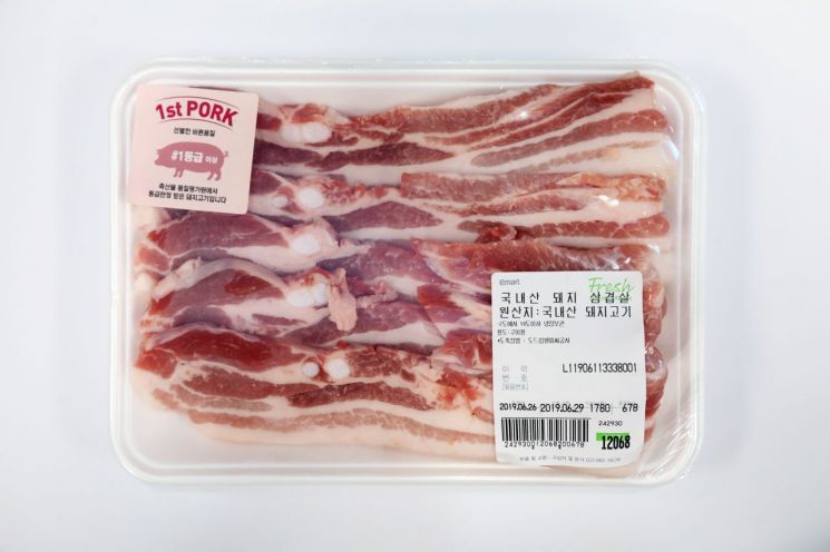 1등급 이상 돼지·닭고기만…이마트, 축산물 품질 강화 