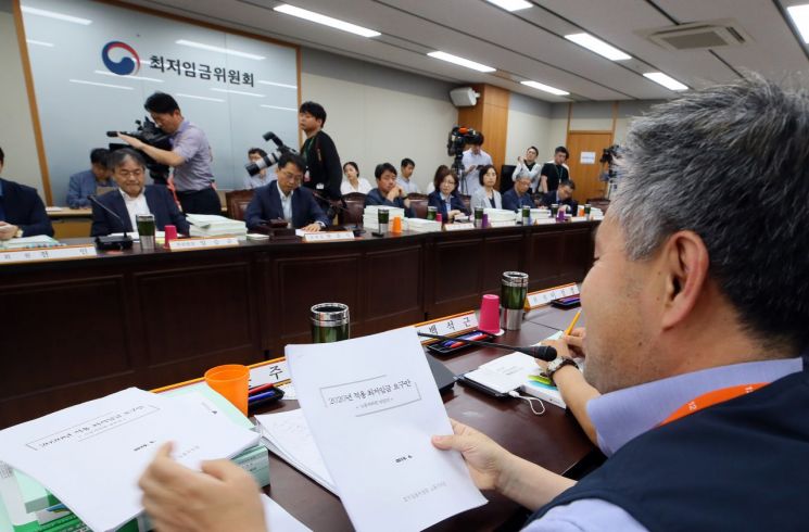 노동계, 최임위 불참한 경영계 질타…"이번주 최저임금 결정"