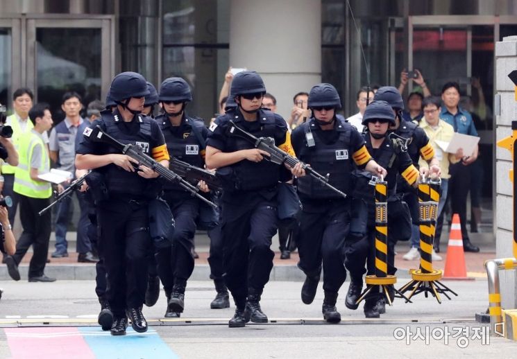 [포토]통신 재난 대응 훈련 참가한 경찰 병력