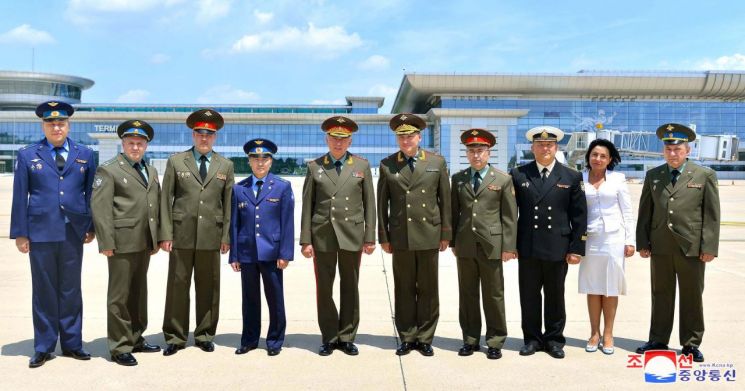 알렉산드르 포민 국방차관을 단장으로 하는 러시아 국방부 대표단이 지난 2일 평양에 도착했다고 조선중앙통신이 3일 보도했다. (사진=연합뉴스)