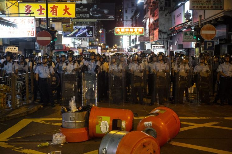 홍콩, 주말 송환법 시위 가담자 6명 체포