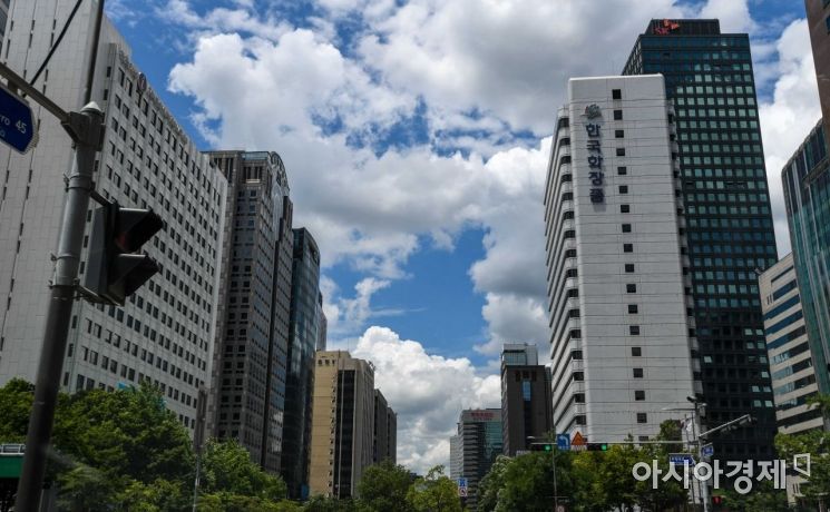 [포토]도심 위로 펼쳐진 파란하늘