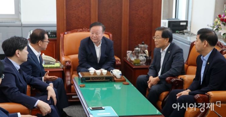 [포토] 추경 논의를 위한 예결위 간사회동